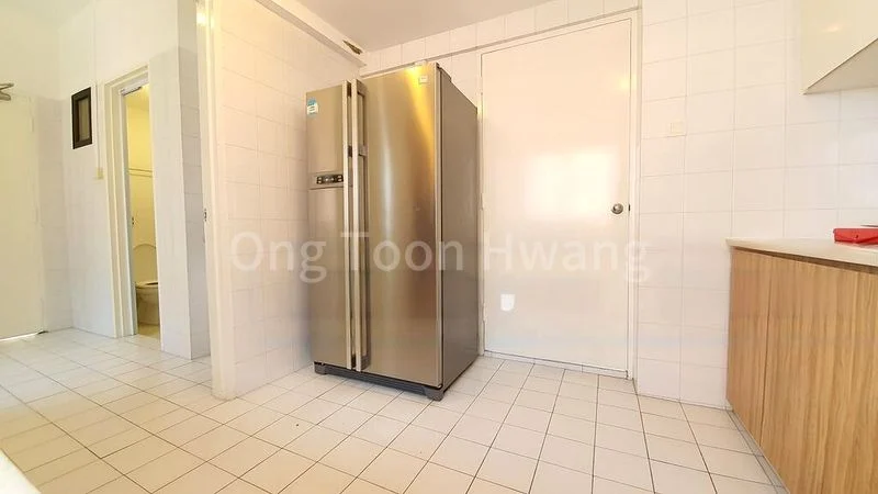 3 Bed Condo for Rent in  Parkway View - Image 10