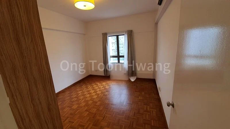 3 Bed Condo for Rent in  Parkway View - Image 2