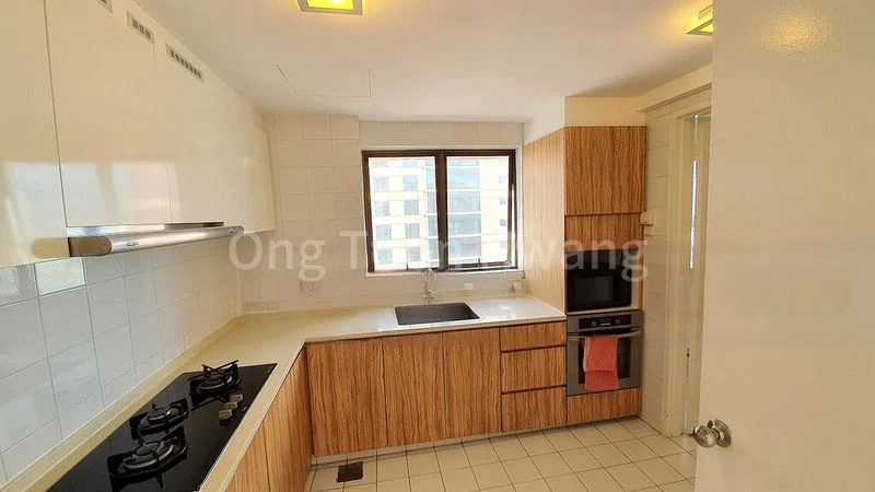 3 Bed Condo for Rent in  Parkway View - Image 11