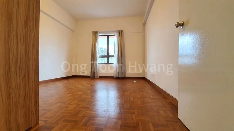 3 Bed Condo for Rent in  Parkway View - Image 4