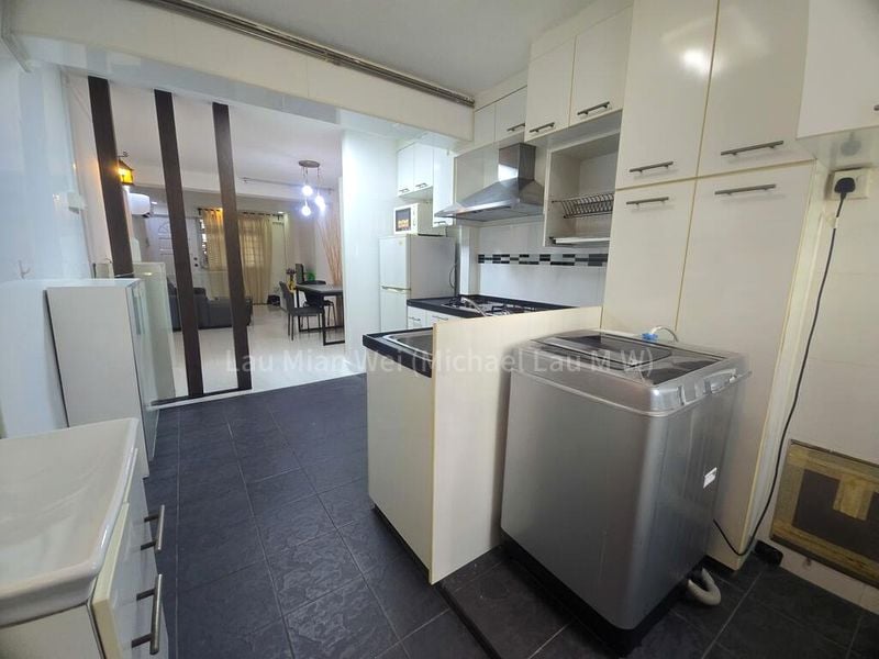 3 Room (3I) HDB for Rent in  65 Marine Drive - Image 5