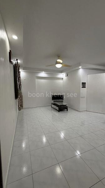 4 Room (4A) HDB for Rent in  510A Wellington Circle - Image 2