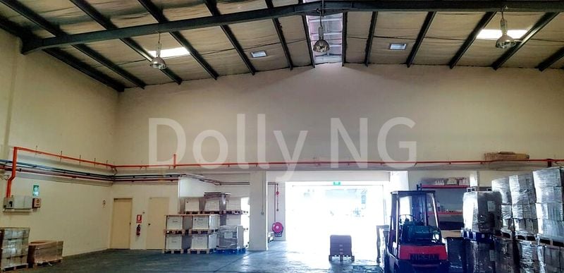 Well-Maintained Terrace Unit at Prime Location - Image 3