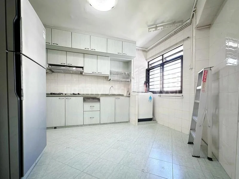 5 Room (5I) HDB for Rent in  191B Rivervale Drive - Image 5
