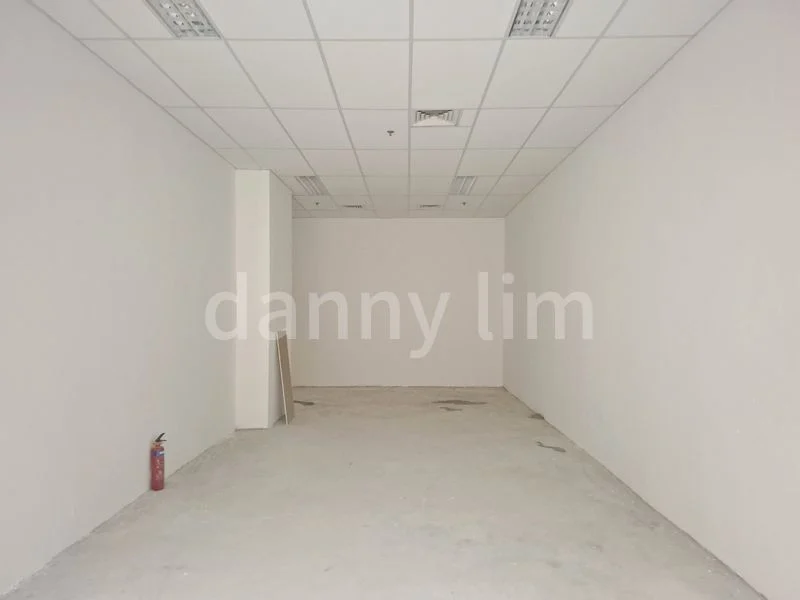 Other Retail for Rent: Far East Shopping Centre - Image 2