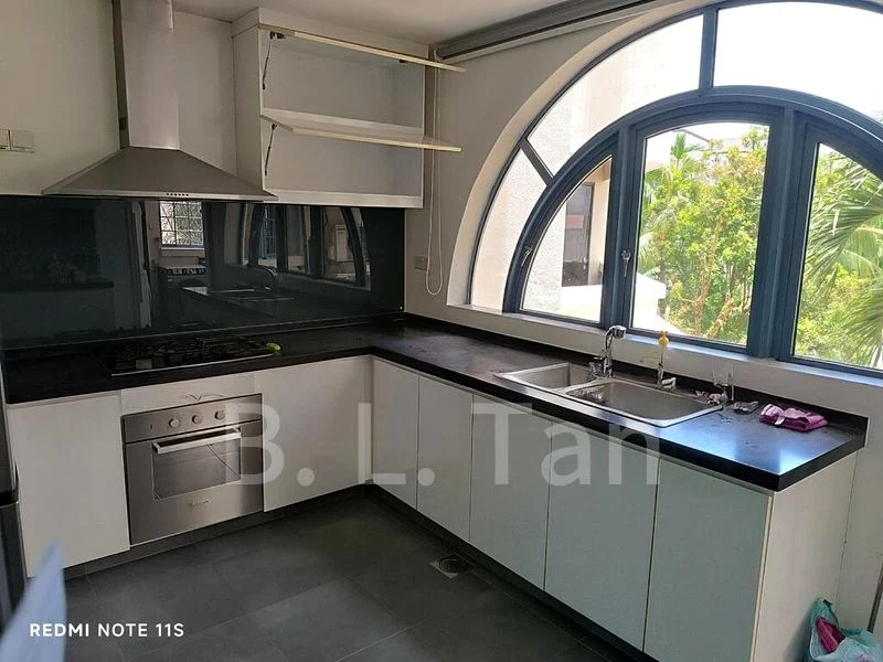 3 Bed Condo for Rent in  Dormer Park - Image 2