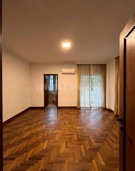 4 Bed Semi-Detached House (Landed) for Sale in  Kew Vale - Image 6