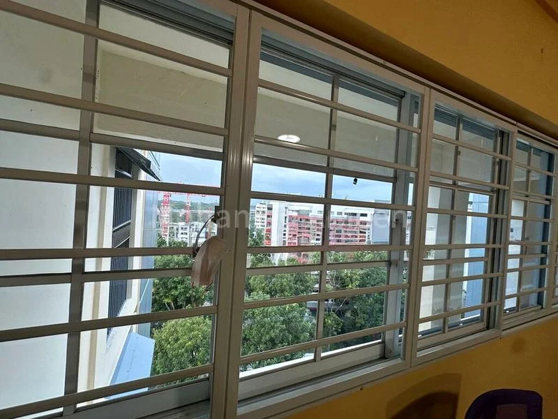 4 Room (4A) HDB for Sale in 431 Jurong West Avenue 1 - Image 7