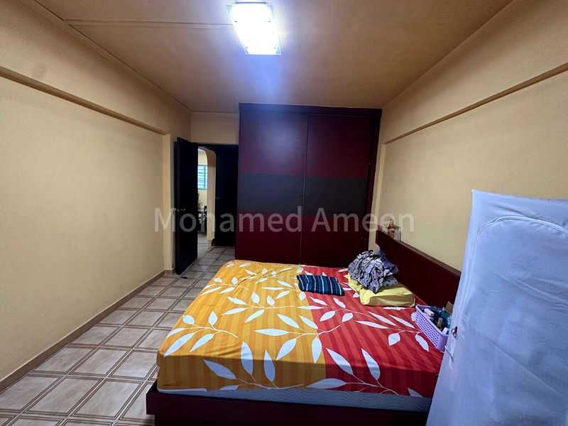 4 Room (4A) HDB for Sale in 431 Jurong West Avenue 1 - Image 2