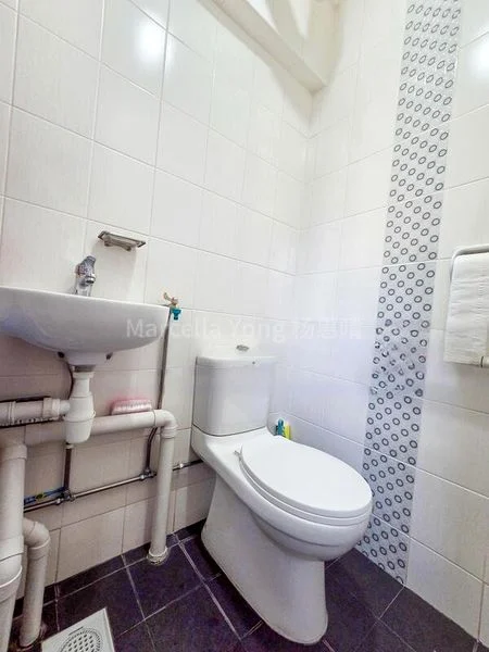 Maisonette HDB for Sale in  238 Hougang Avenue 1 - Image 14