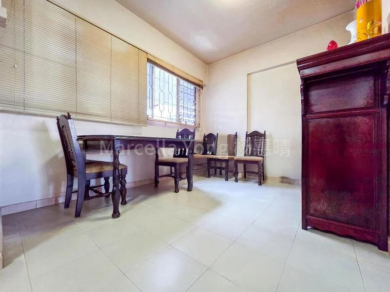 Maisonette HDB for Sale in  238 Hougang Avenue 1 - Image 8