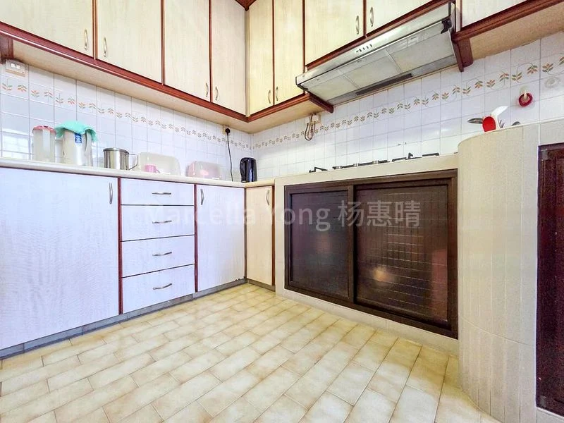 Maisonette HDB for Sale in  238 Hougang Avenue 1 - Image 7
