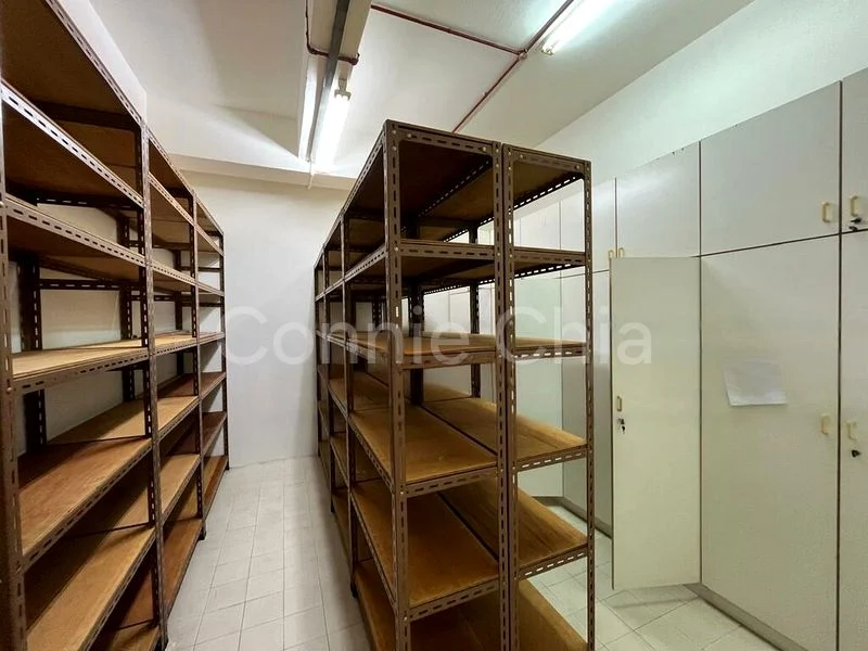 Light Industrial (B1) for Rent: Pemimpin Industrial Building - Image 1