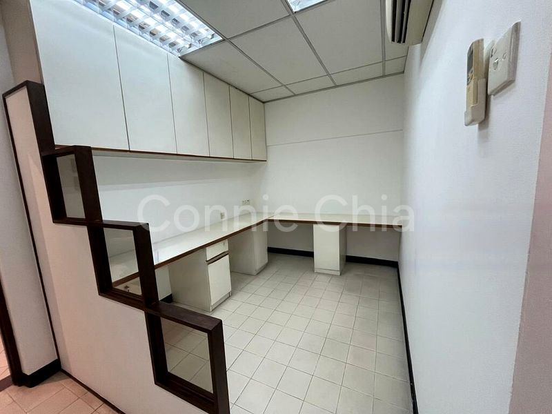 Light Industrial (B1) for Rent: Pemimpin Industrial Building - Image 4