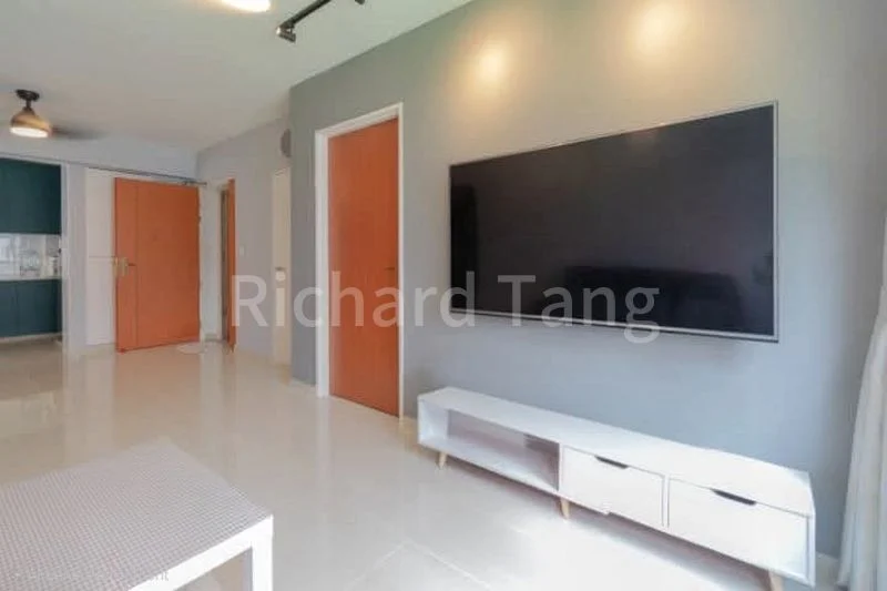 4 Room (4A) HDB for Sale in  443B Bukit Batok West Avenue 8 - Image 2