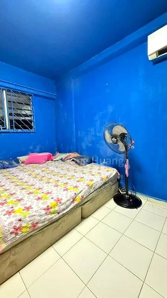 3 Room (3A) HDB for Sale in 665 Hougang Avenue 4 - Image 2