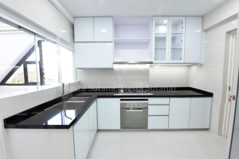 4 Bed Condo for Rent in  Nassim Jade - Image 4