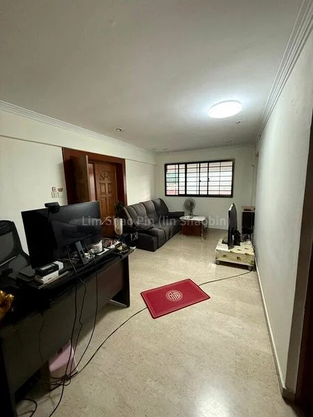 Jumbo HDB for Rent in  331 Woodlands Avenue 1 - Image 1