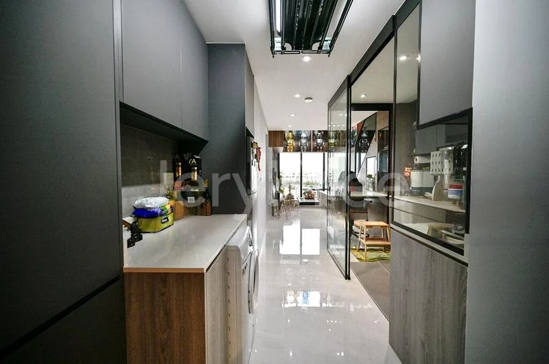 2 Bed Condo for Sale in  Riverfront Residences - Image 10