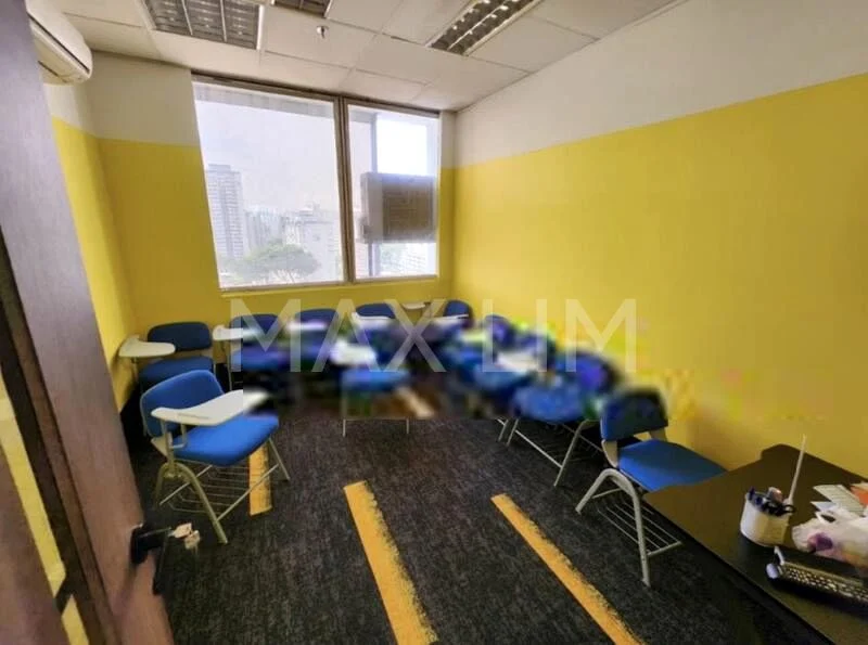 Office for Sale: Parkway Centre - Image 3