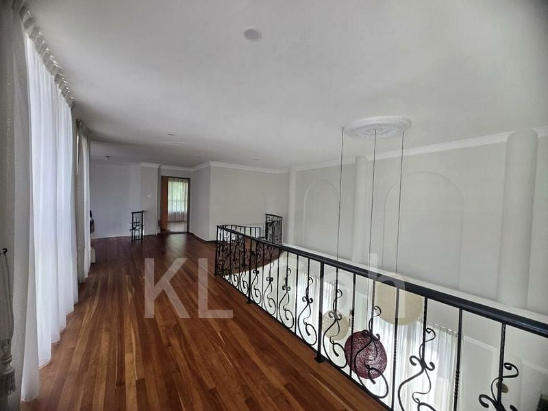 8 Bed Bungalow (Landed) for Rent in  Harlyn Road - Image 4