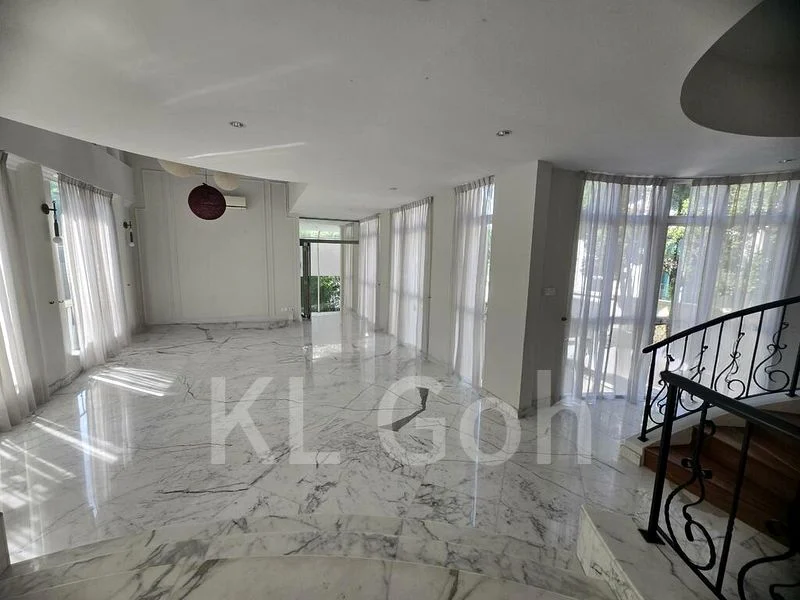 8 Bed Bungalow (Landed) for Rent in  Harlyn Road - Image 10