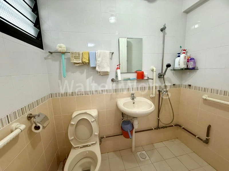 4 Room (4S) HDB for Sale in  53 Lengkok Bahru - Image 6