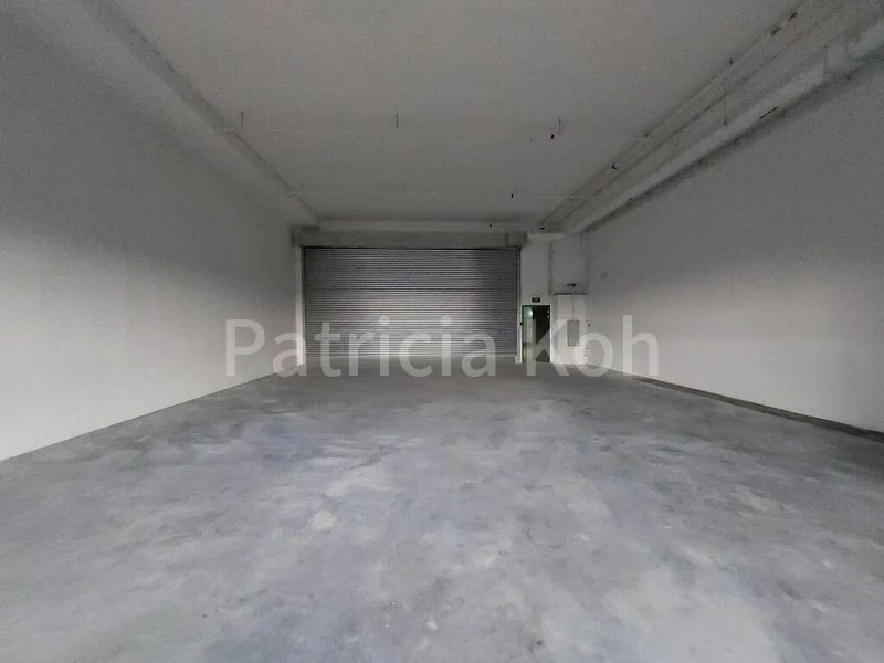 REVV: 2,000 Sq Ft Industrial Workshop for Sale on Old Kent Road, London SE15 - Image 4
