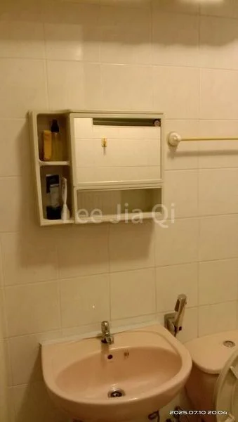 Common Room (HDB) for Rent in  763 Woodlands Avenue 6 - Image 1
