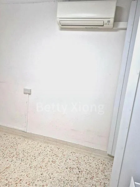 Common Room (HDB) for Rent in  3 Bedok South Avenue 1 - Image 3