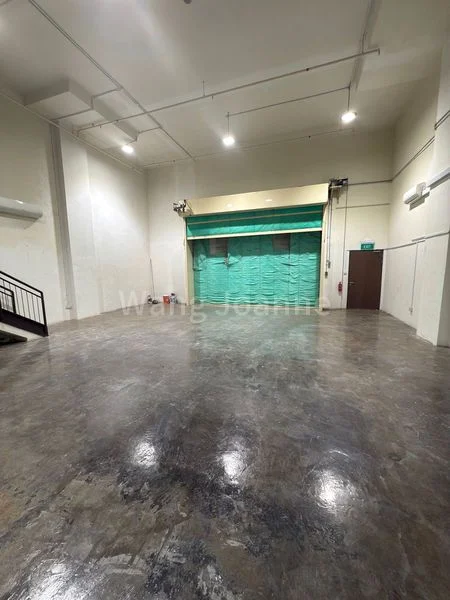 Light Industrial (B1) for Rent in  Apex @ Henderson - Image 4