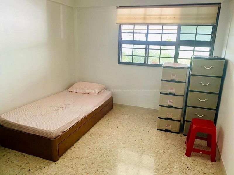 Common Room (HDB) for Rent in  179 Ang Mo Kio Avenue 5 - Image 1