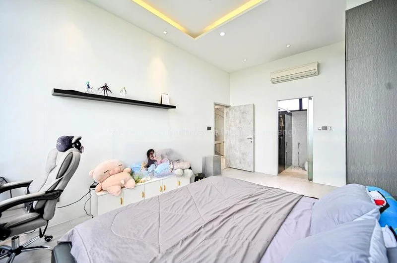 7 Bed Condo for Sale in  Avon Park - Image 7