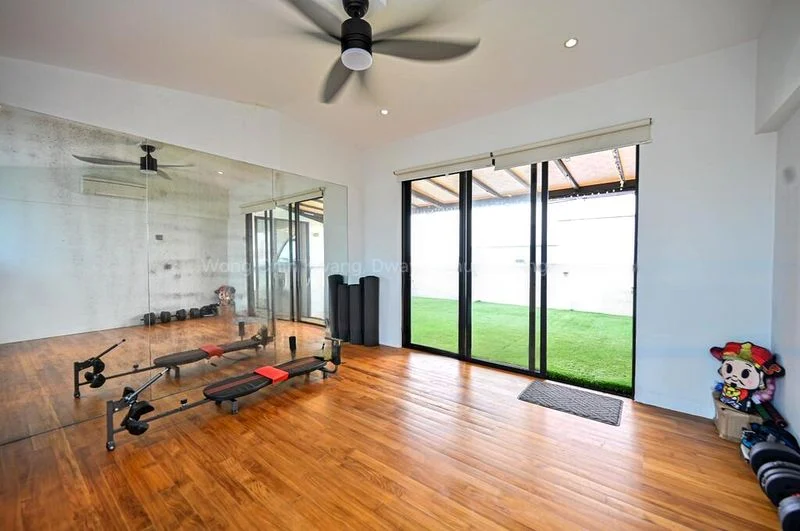 7 Bed Condo for Sale in  Avon Park - Image 15