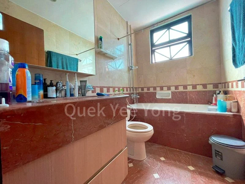 4 Bed Condo for Rent in The Anchorage - Image 9