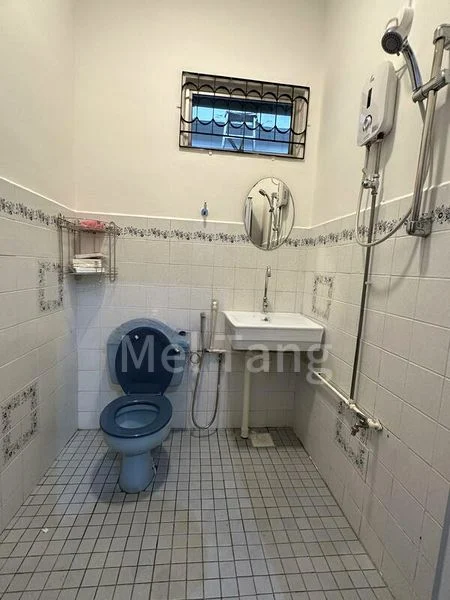 Master Room (Landed) for Rent in  Serangoon Garden Estate - Image 1