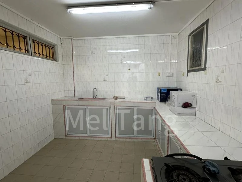 Master Room (Landed) for Rent in  Serangoon Garden Estate - Image 4