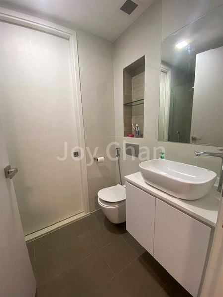 1 Bed Apartment (Condo) for Sale in  The Water Edge - Image 10