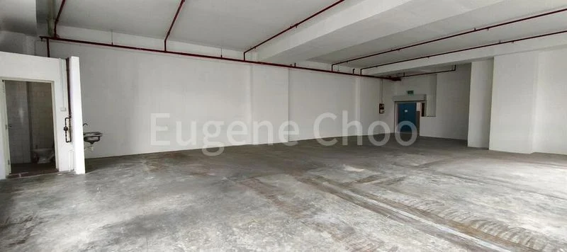 Light Industrial (B1) for Rent: MAE Building - Image 2