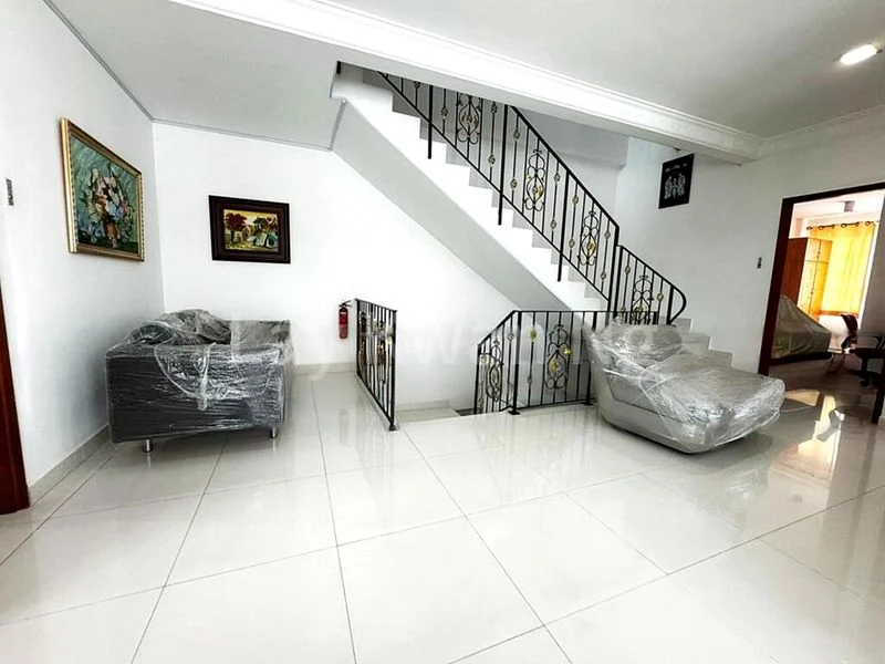 8 Bed Semi-Detached House (Landed) for Sale in  Sembawang Hills Estate - Image 4
