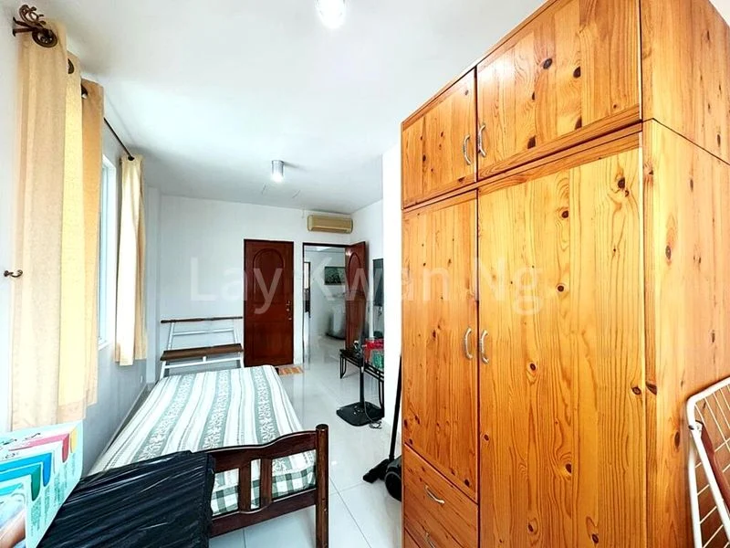 8 Bed Semi-Detached House (Landed) for Sale in  Sembawang Hills Estate - Image 5