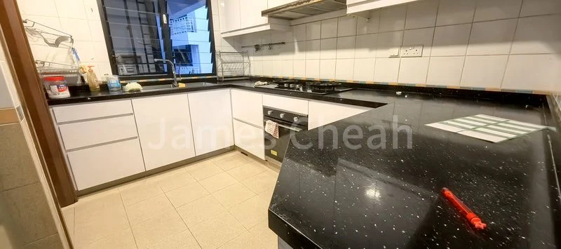 3+1 Bed Executive Condo for Rent in  Woodsvale - Image 9