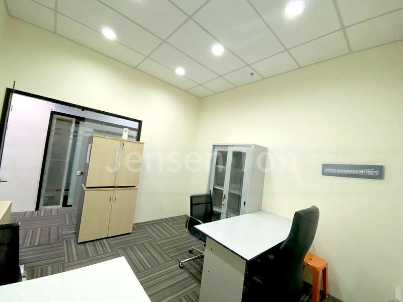 Tradehub 21: Light Industrial (B1) Property for Rent - Image 1