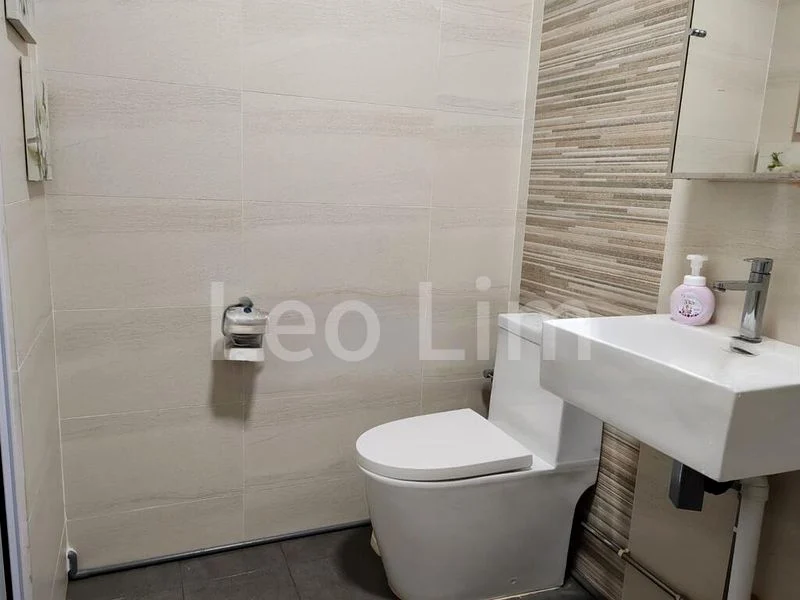 5 Room (5I) HDB for Sale in  540 Hougang Avenue 8 - Image 6