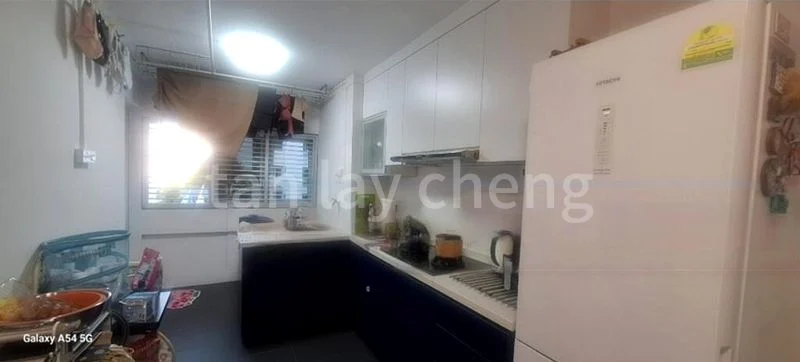 3 Room (3A) HDB for Sale in  176 Bukit Batok West Avenue 8 - Image 2