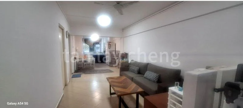 3 Room (3A) HDB for Sale in  176 Bukit Batok West Avenue 8 - Image 1