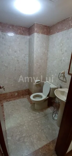 2 Bed Apartment (Condo) for Sale in  Harbourlights - Image 7