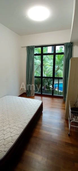 2 Bed Apartment (Condo) for Sale in  Harbourlights - Image 3