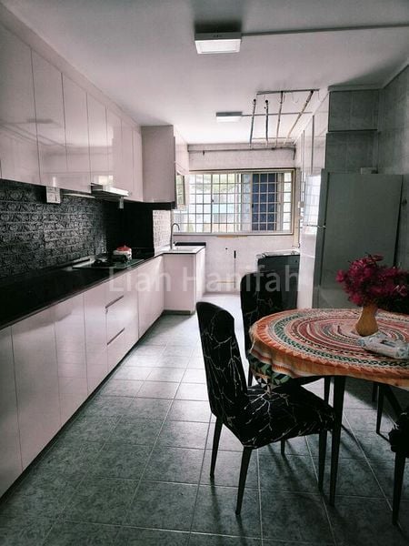3 Room (3S) HDB for Rent in  311 Bukit Batok Street 32 - Image 5