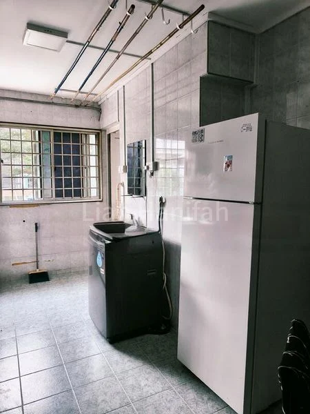 3 Room (3S) HDB for Rent in  311 Bukit Batok Street 32 - Image 12